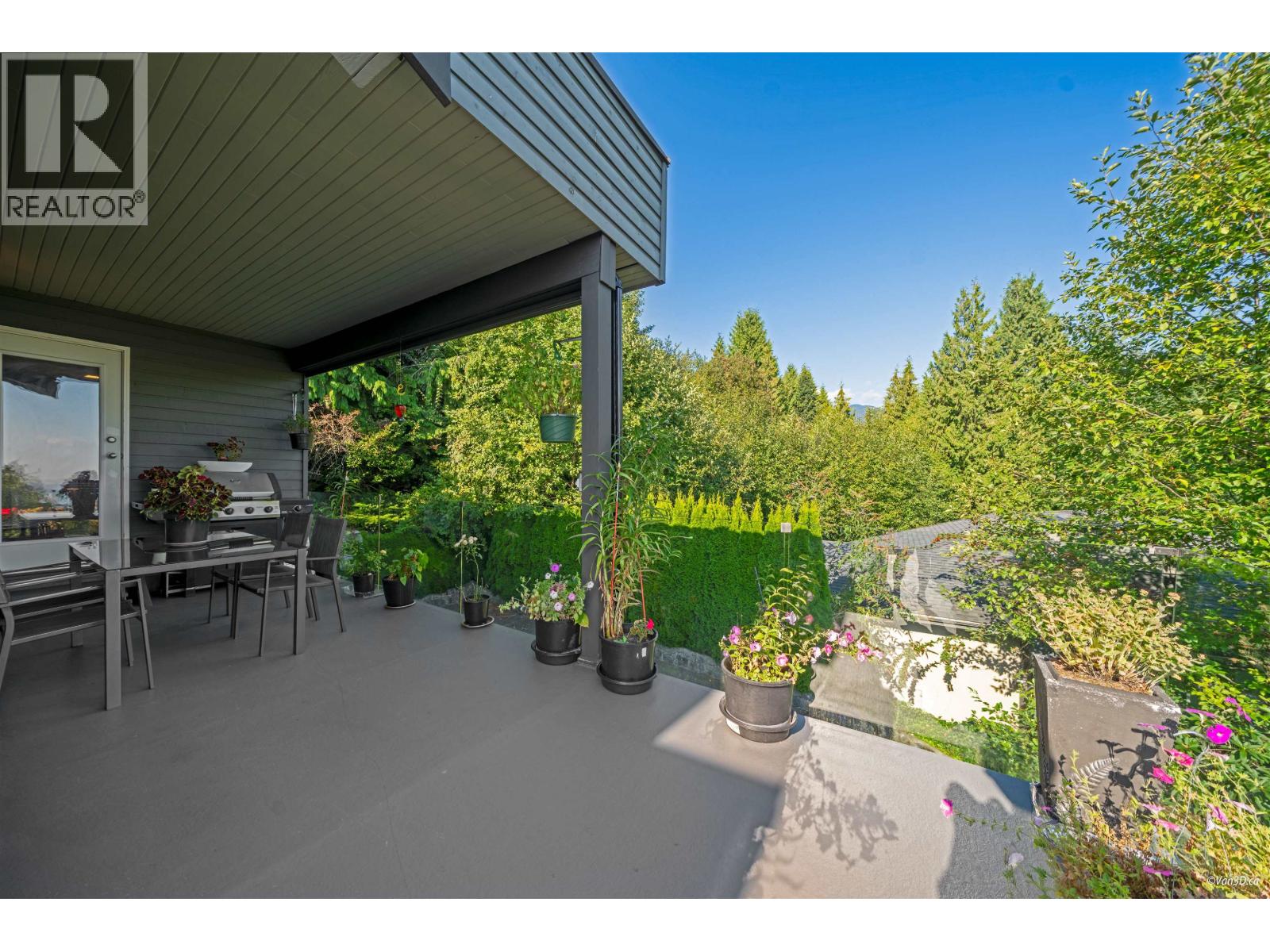 1135 GROVELAND COURT, West Vancouver