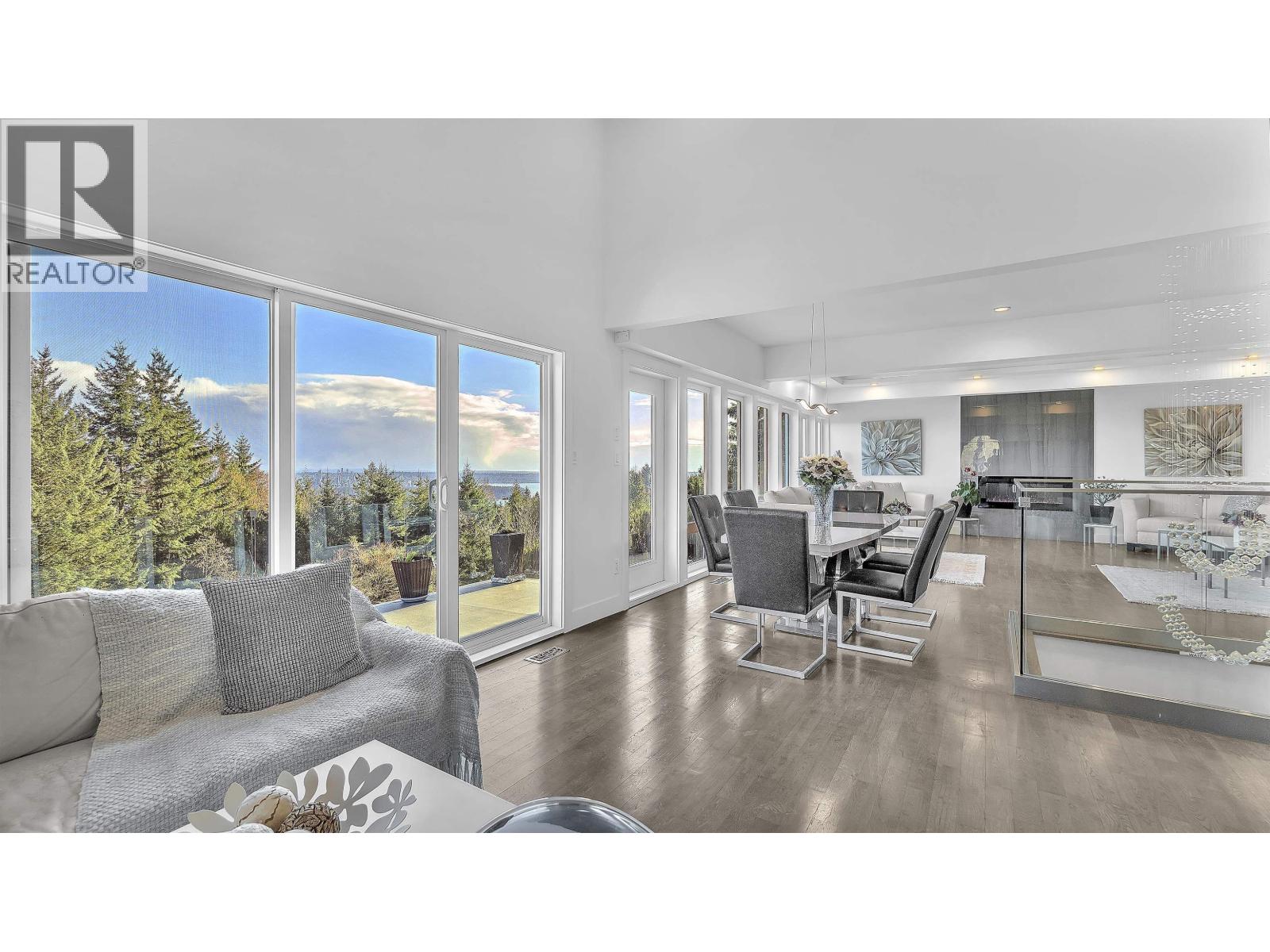 1135 GROVELAND COURT, West Vancouver