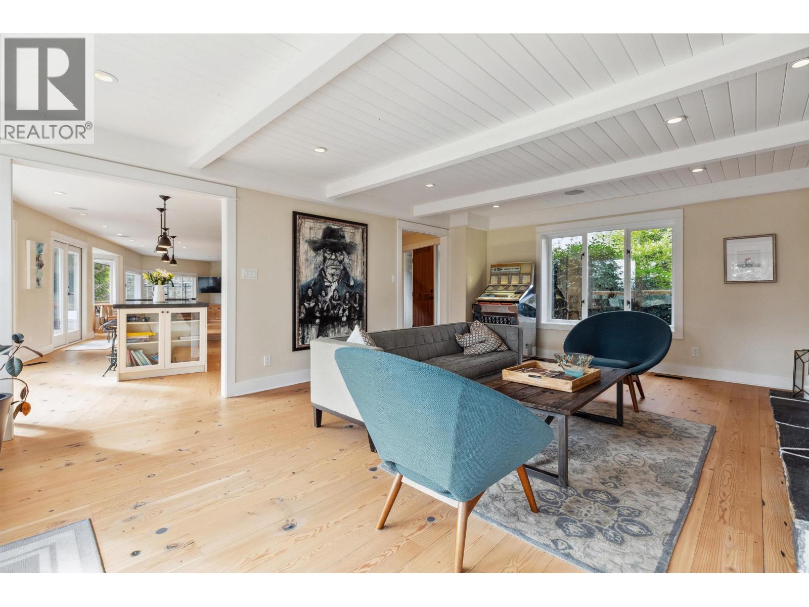 3714 SOUTHRIDGE PLACE, West Vancouver