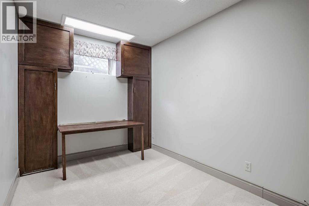 Single Family House Bungalow for Sale in  Hawkview Manor Place NW Hawkwood Calgary 
