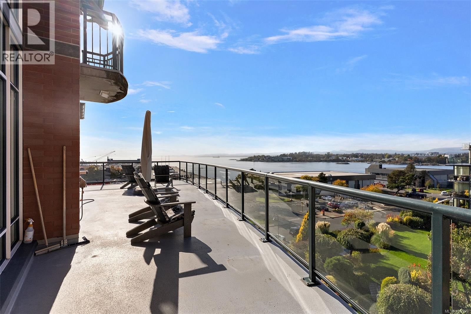 631 21 Dallas Road, Victoria