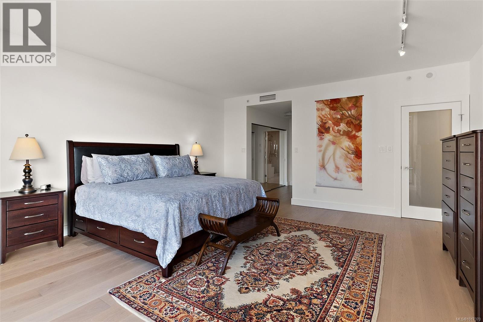 631 21 Dallas Road, Victoria