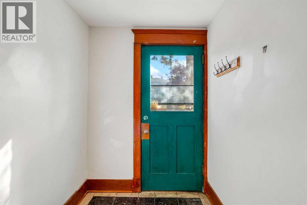 Single Family House for Sale in   Avenue SW Richmond Calgary 