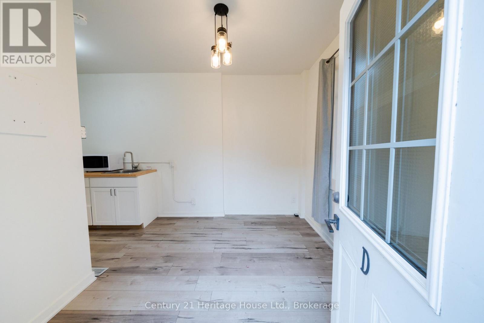 D – 210 WILSON STREET