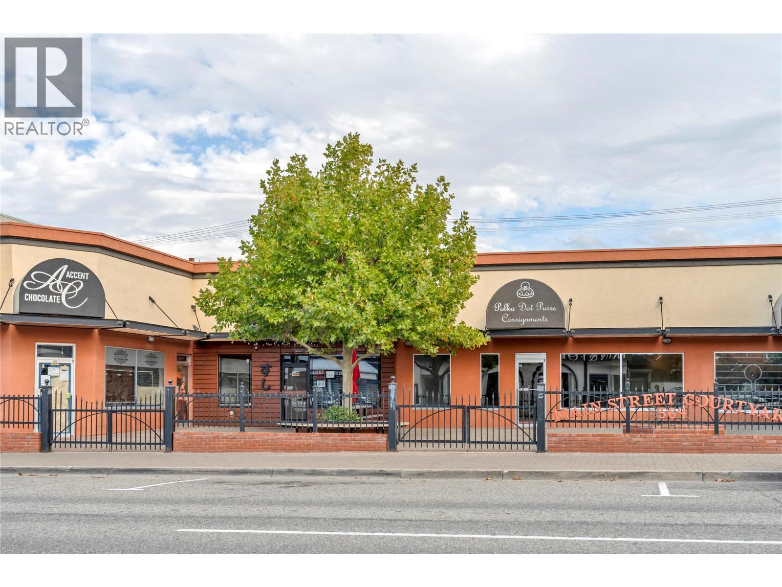 120 564 Main Street, Penticton