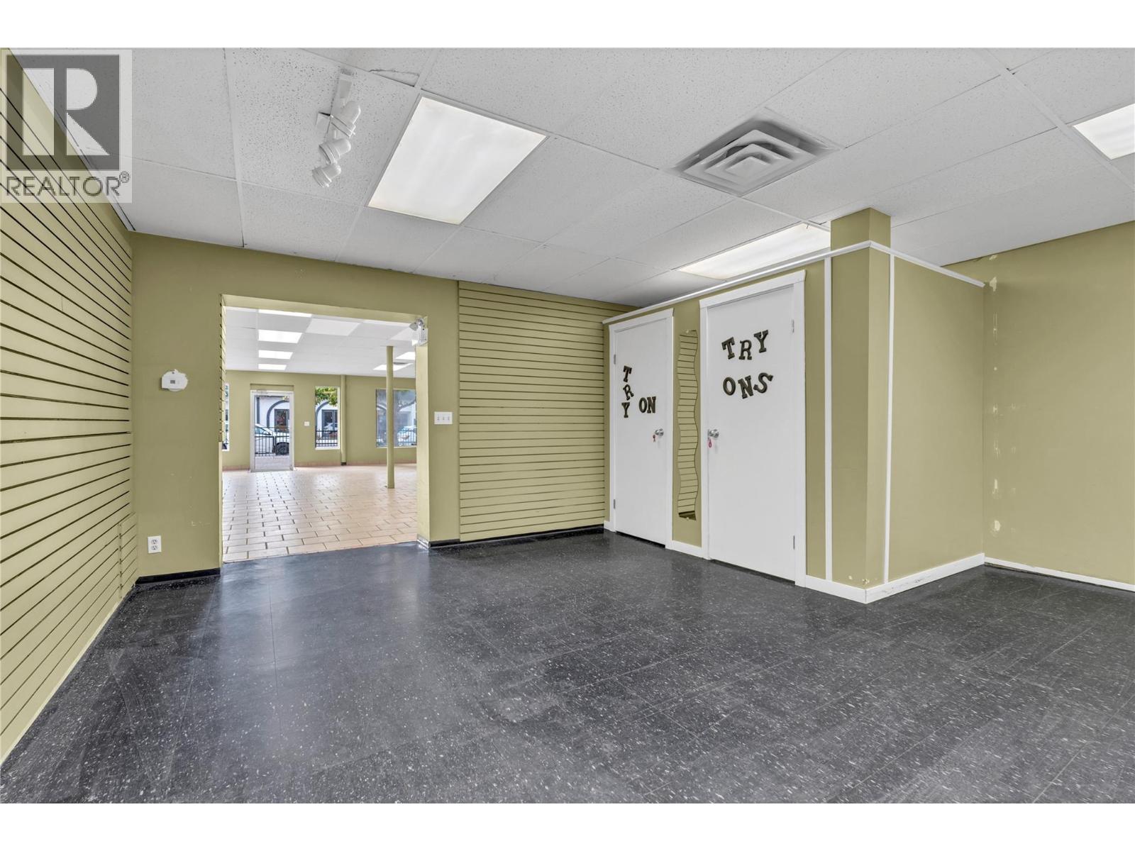 120 564 Main Street, Penticton