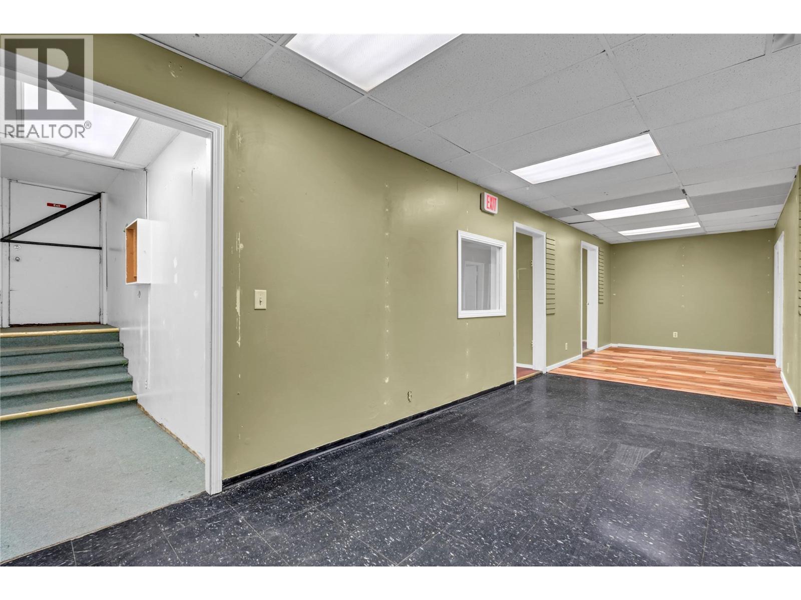 120 564 Main Street, Penticton
