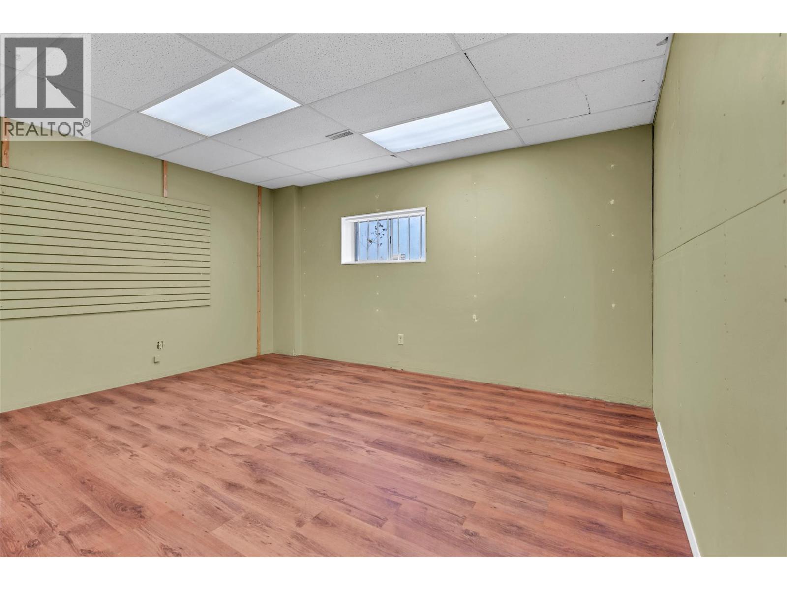 120 564 Main Street, Penticton