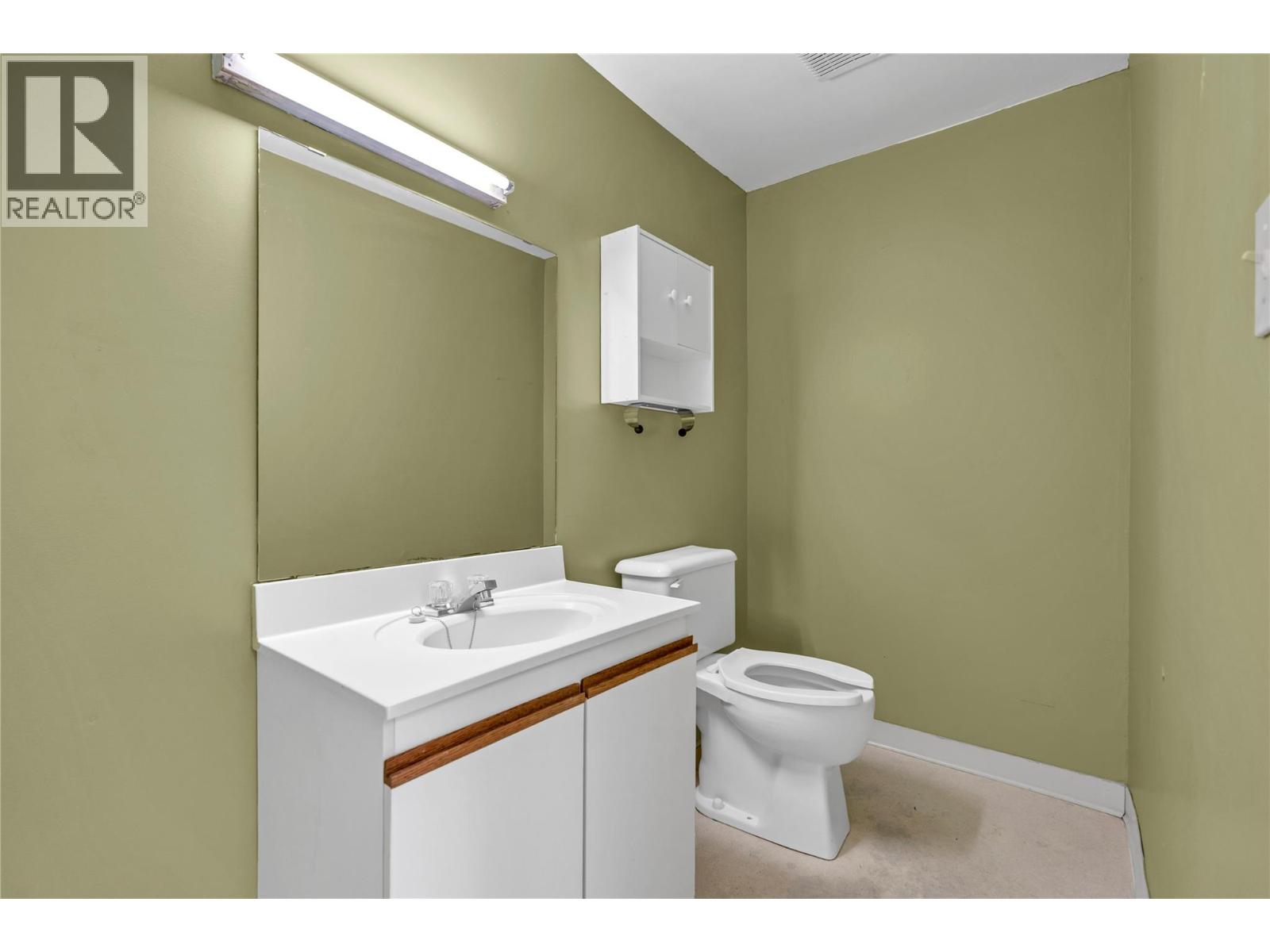 120 564 Main Street, Penticton