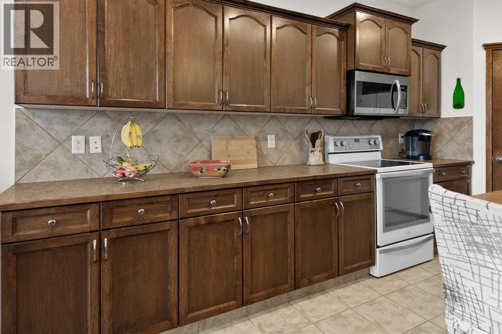 Single Family House for Sale in  Tuscany Ridge Crescent NW Tuscany Calgary 