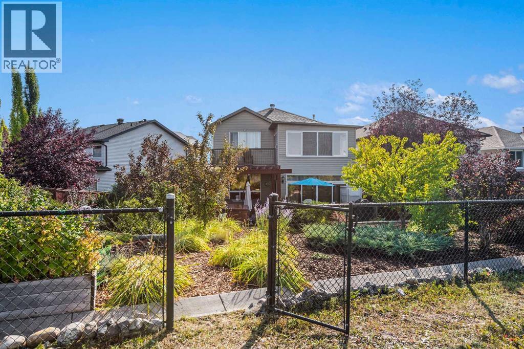 Single Family House for Sale in  Tuscany Ridge Crescent NW Tuscany Calgary 