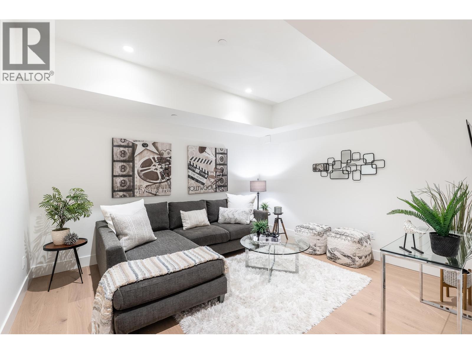 6458 BRUCE STREET, West Vancouver