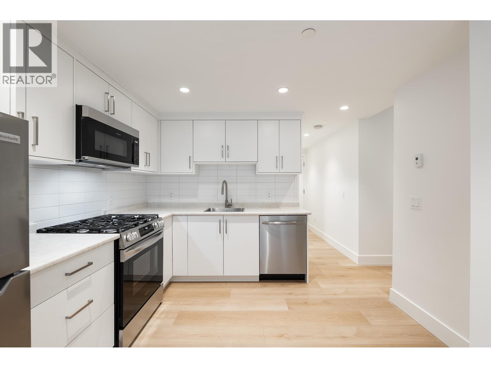 6458 BRUCE STREET, West Vancouver