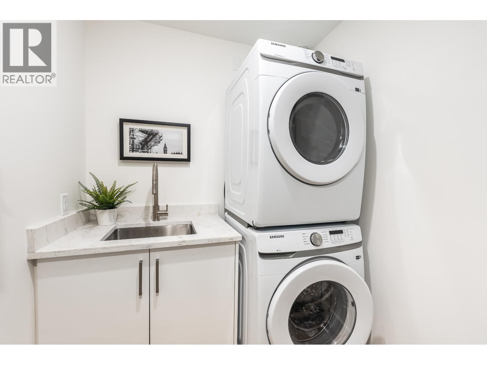 6458 BRUCE STREET, West Vancouver