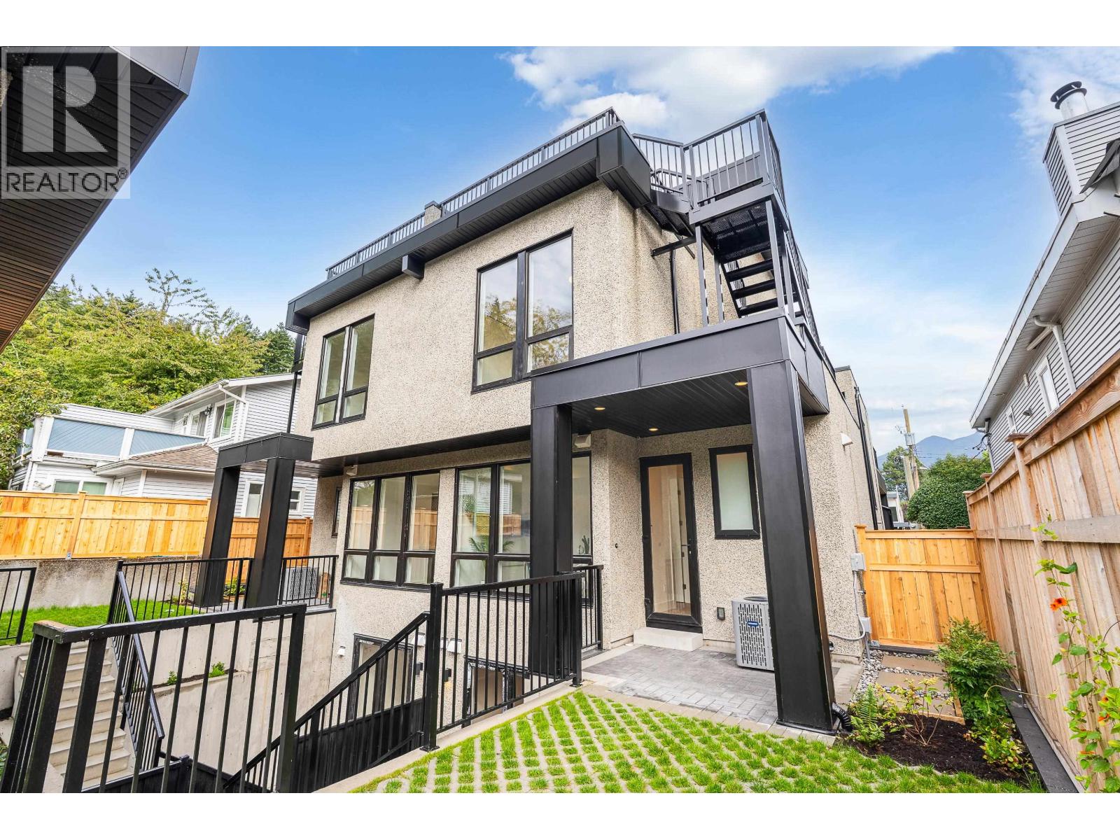 6458 BRUCE STREET, West Vancouver