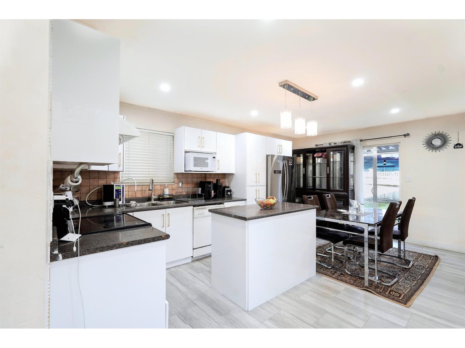 7368 PARKWOOD DRIVE, Surrey