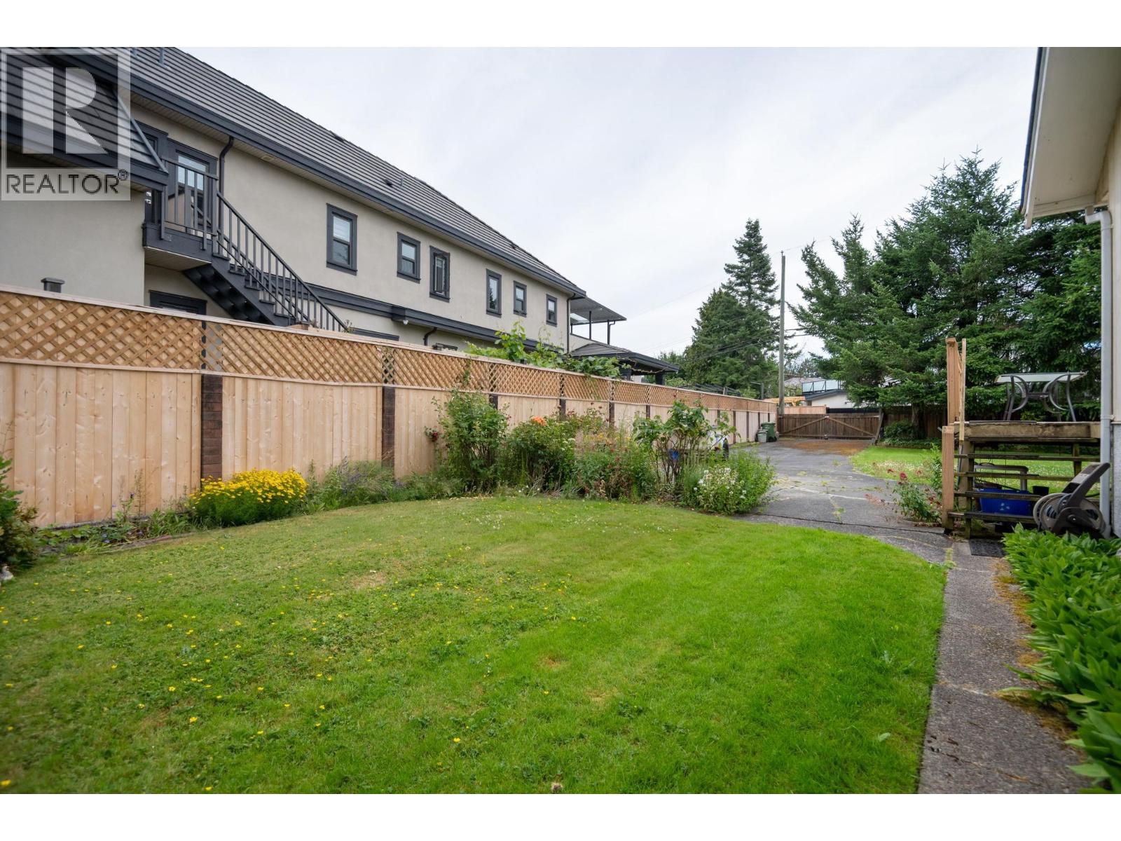 10699 DENNIS Crescent, Richmond