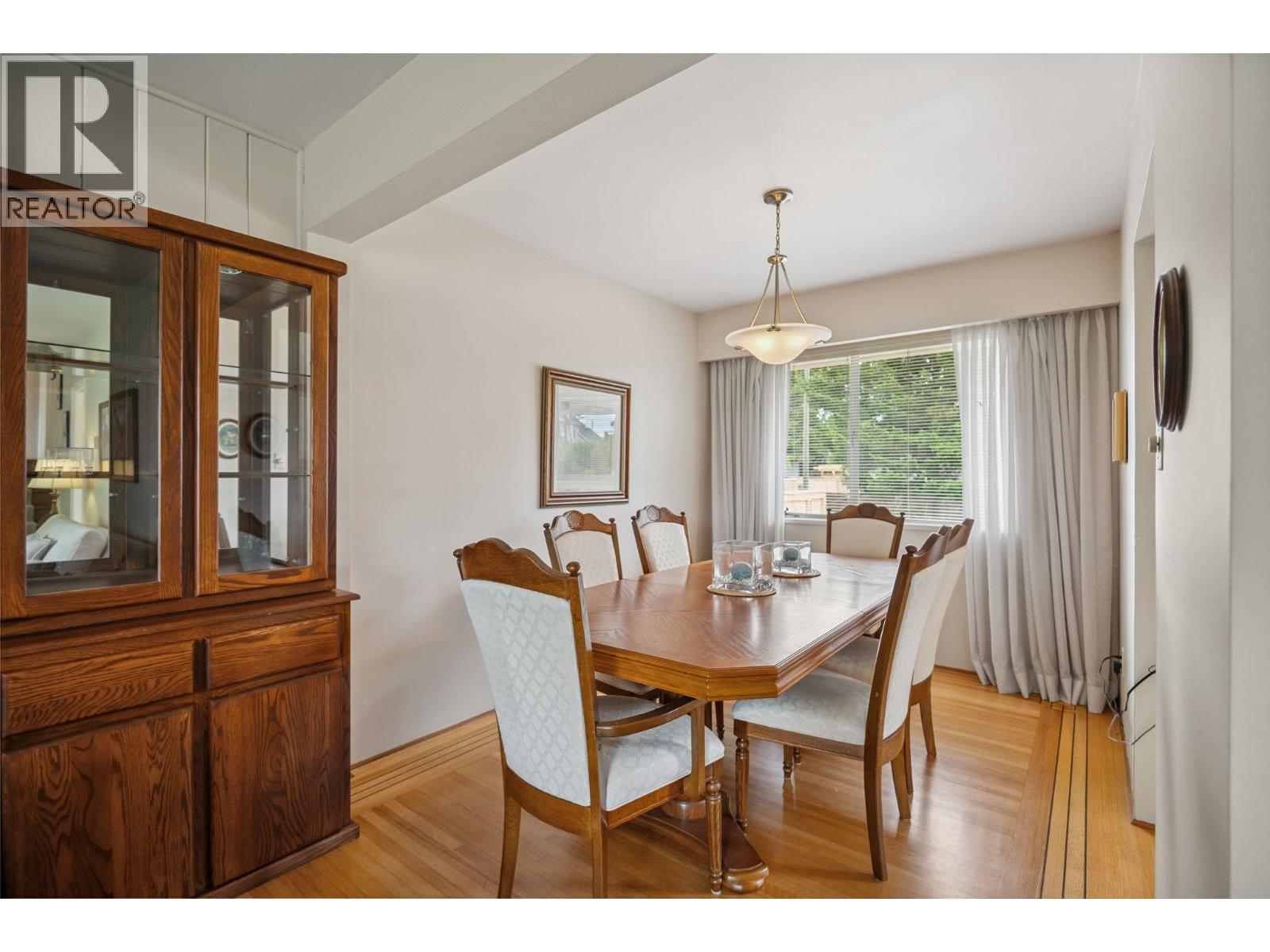 10699 DENNIS Crescent, Richmond