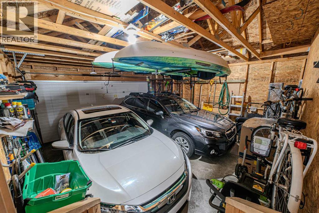 Single Family House for Sale in  Somerglen Common SW Somerset Calgary 