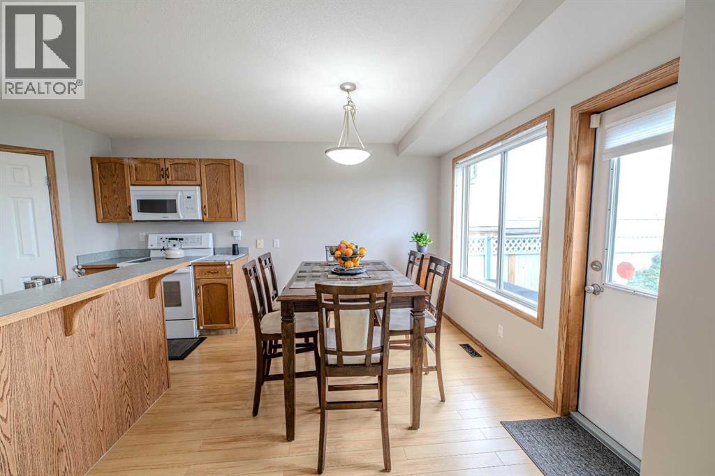 Single Family House for Sale in  Somerglen Common SW Somerset Calgary 