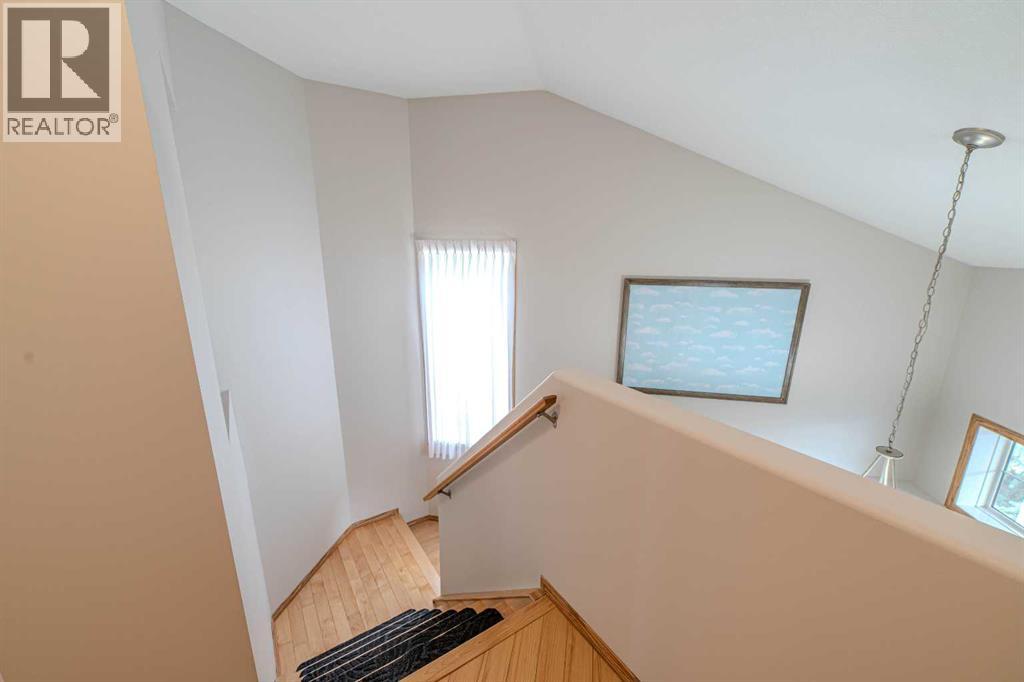 Single Family House for Sale in  Somerglen Common SW Somerset Calgary 