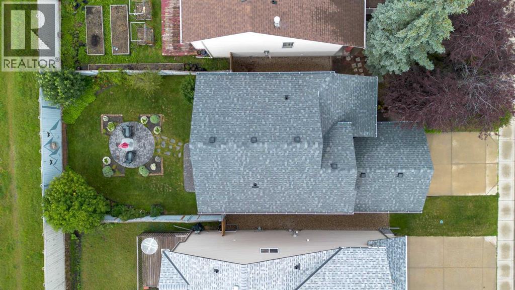 Single Family House for Sale in  Somerglen Common SW Somerset Calgary 