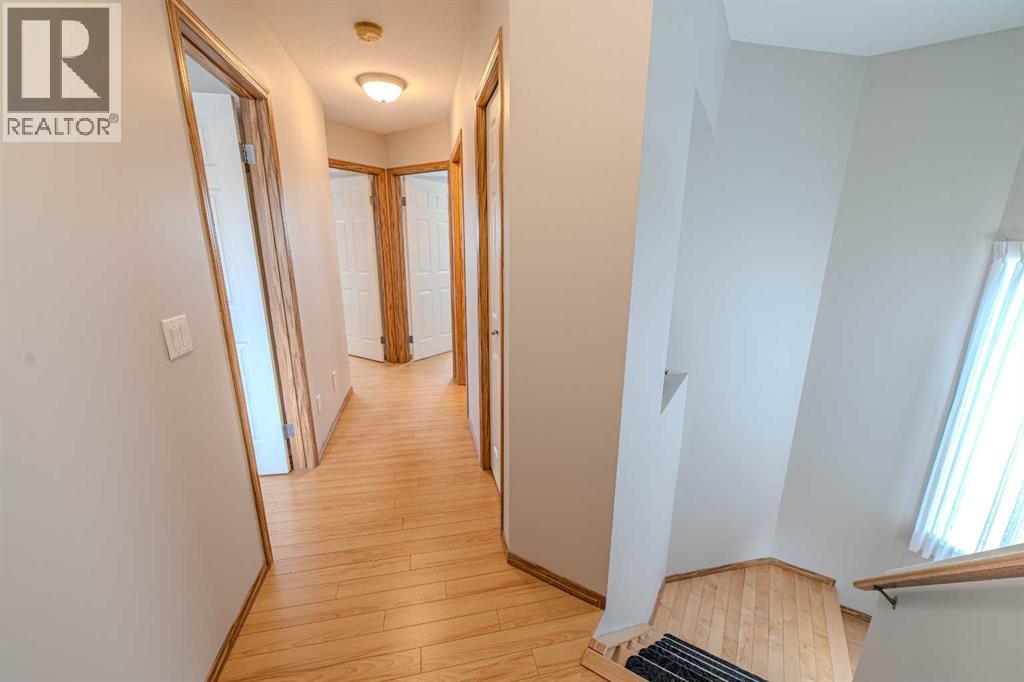 Single Family House for Sale in  Somerglen Common SW Somerset Calgary 