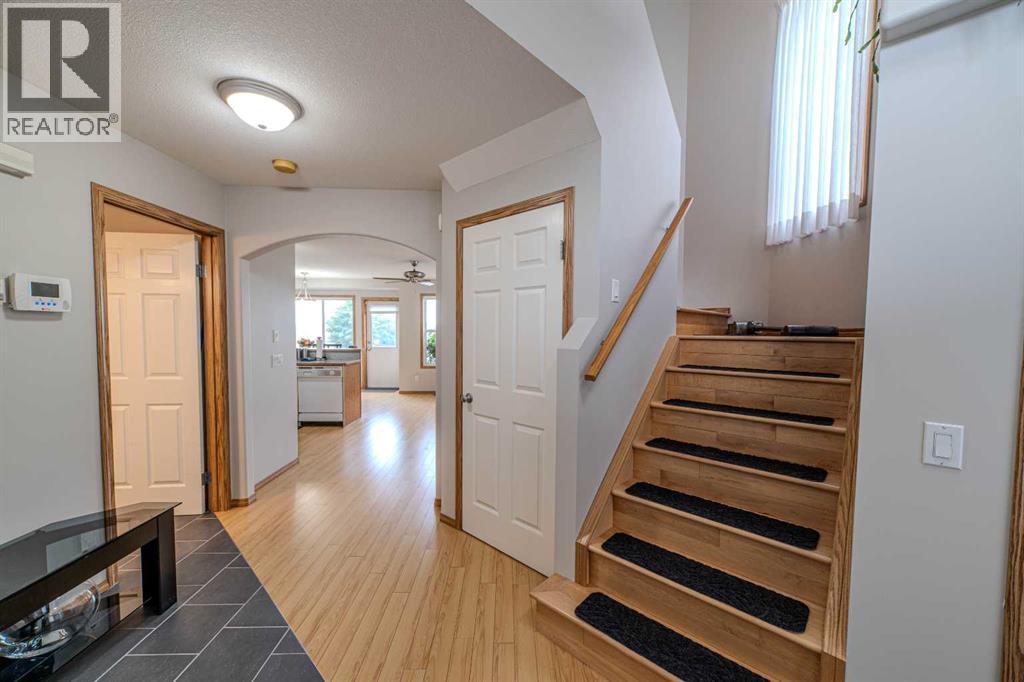 Single Family House for Sale in  Somerglen Common SW Somerset Calgary 