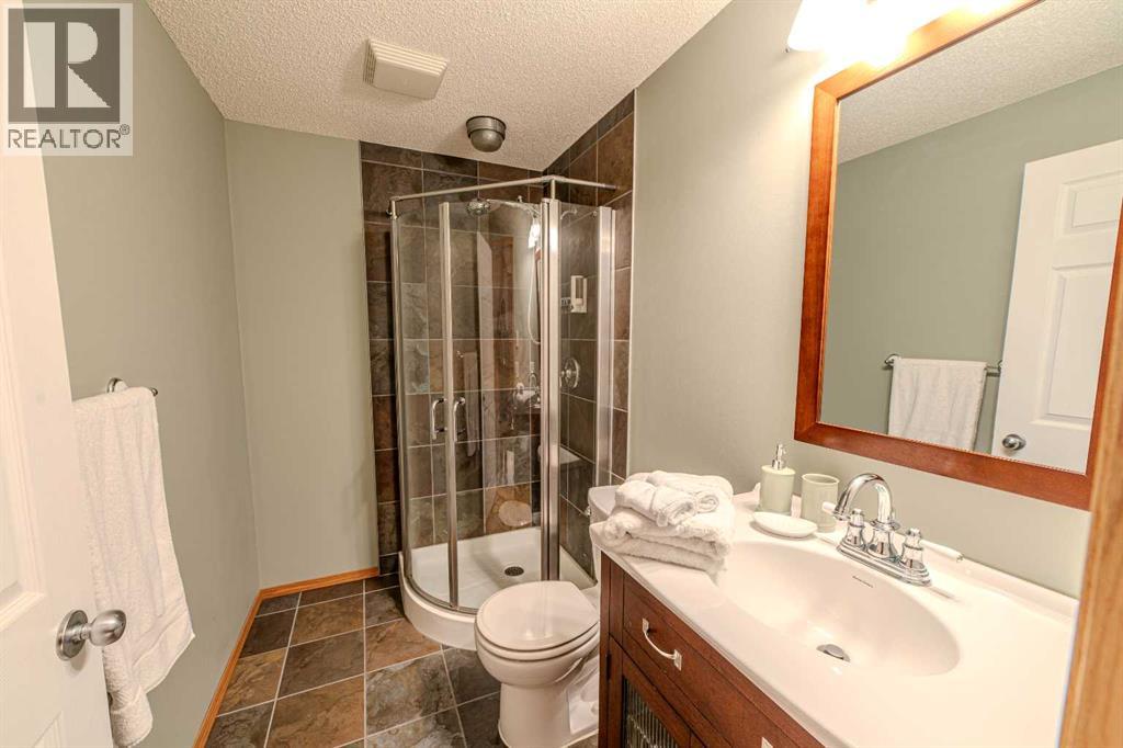 Single Family House for Sale in  Somerglen Common SW Somerset Calgary 