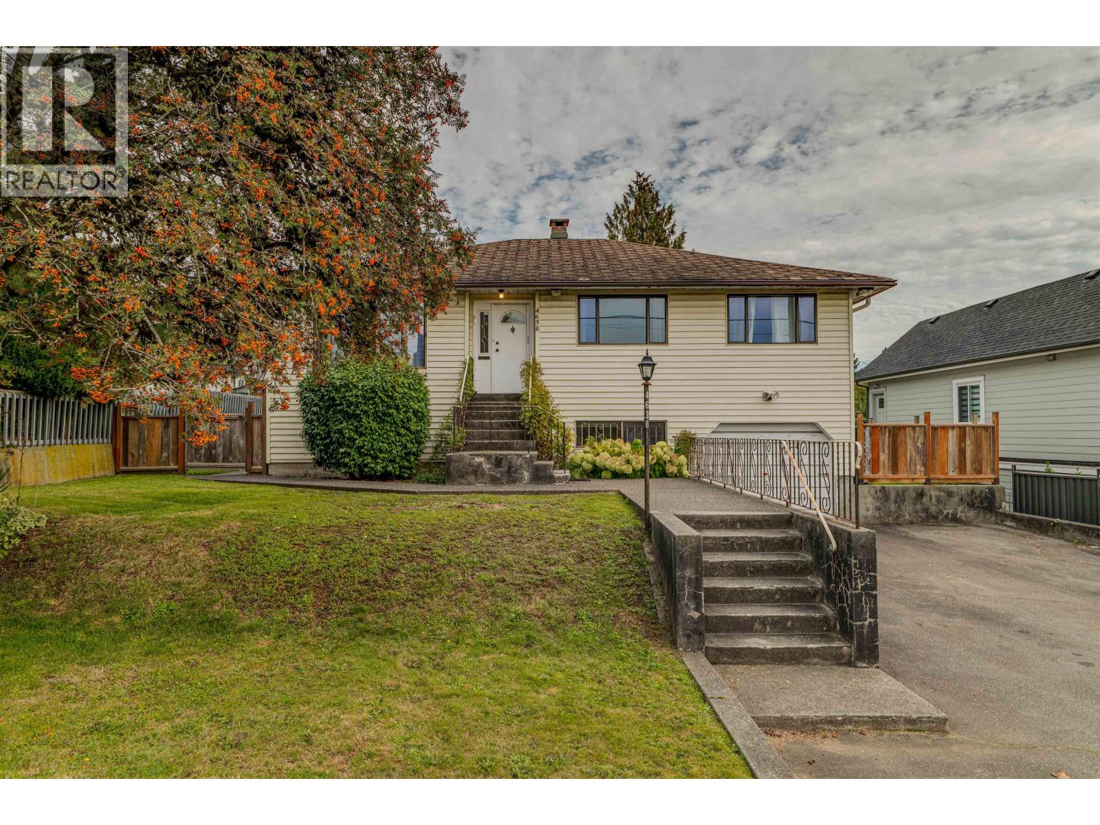 4638 ROYAL OAK AVENUE, Burnaby