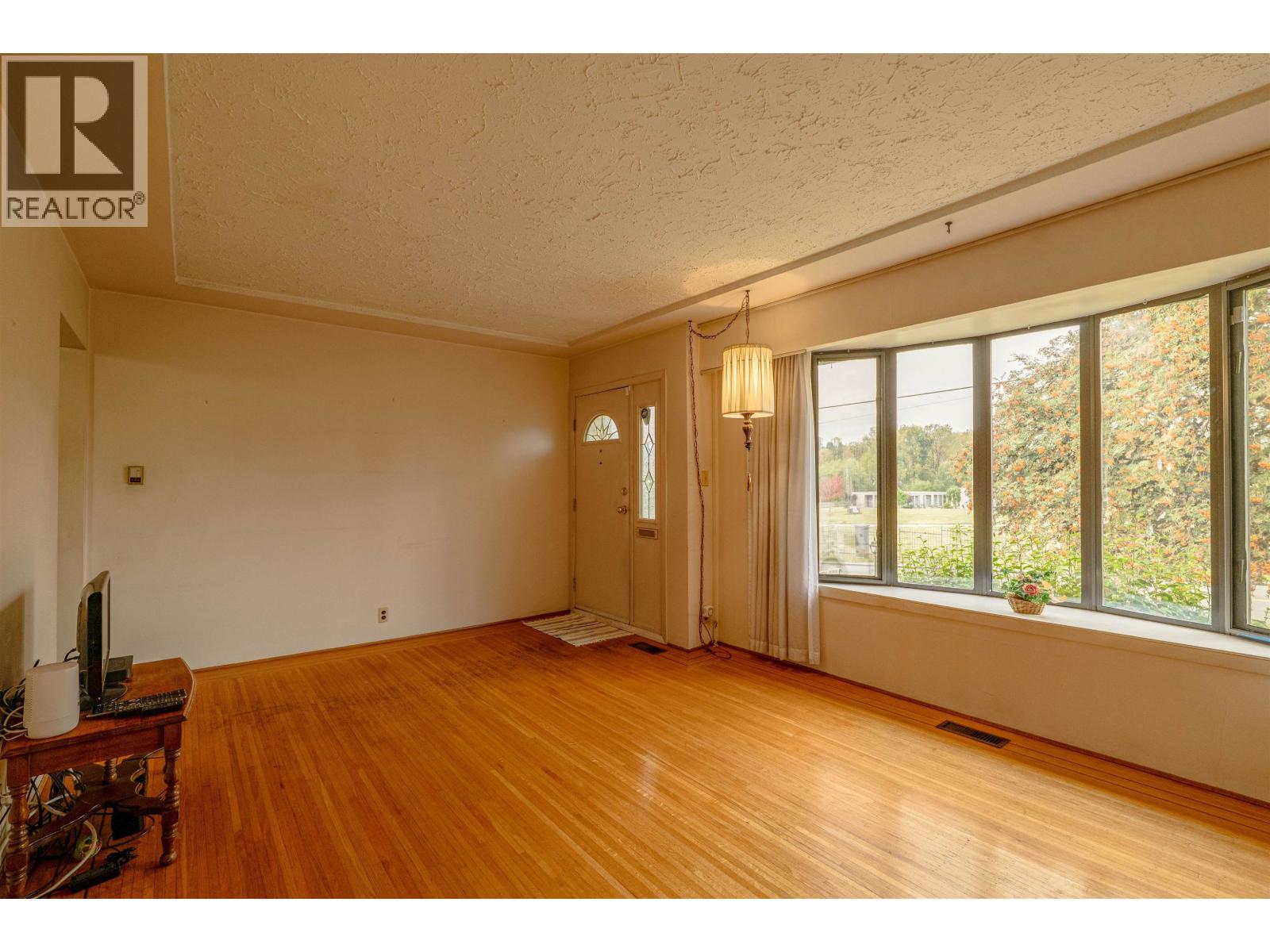 4638 ROYAL OAK AVENUE, Burnaby