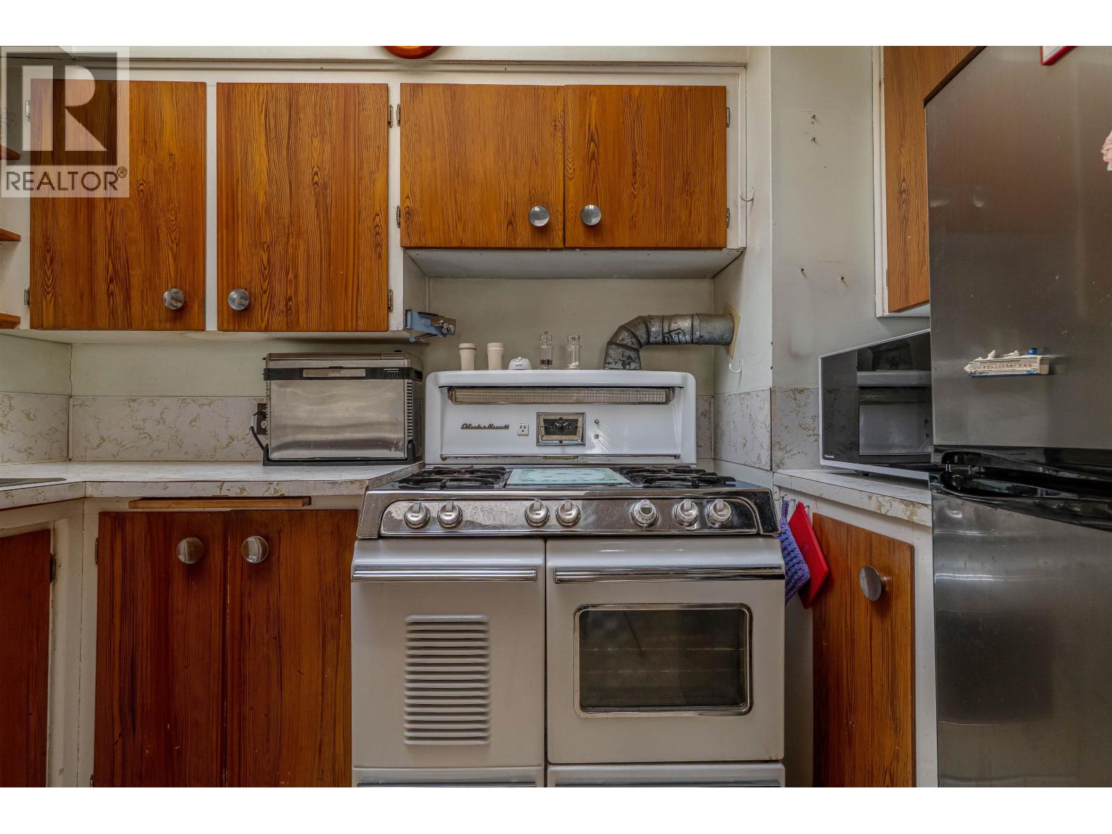 4638 ROYAL OAK AVENUE, Burnaby