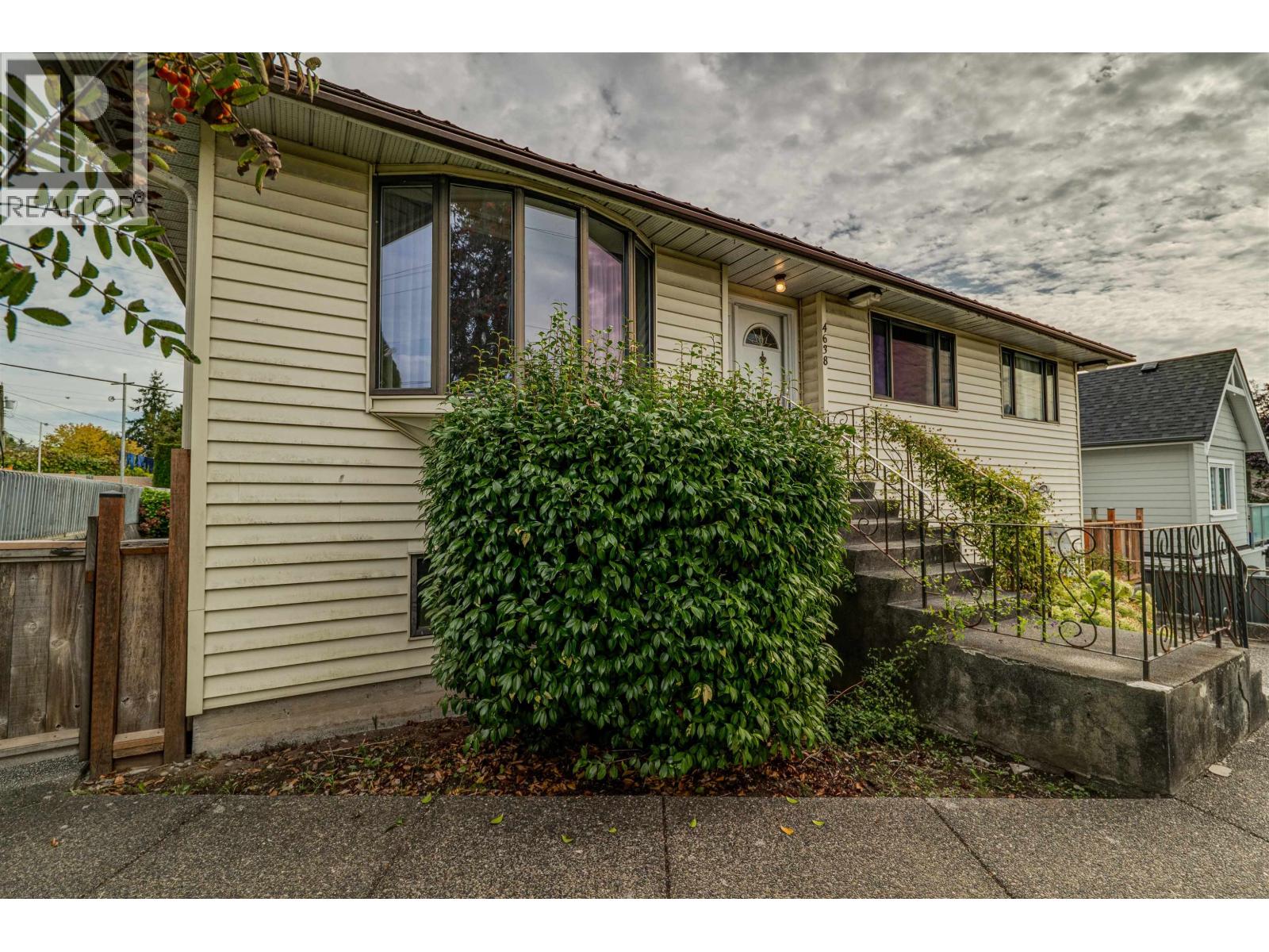 4638 ROYAL OAK AVENUE, Burnaby