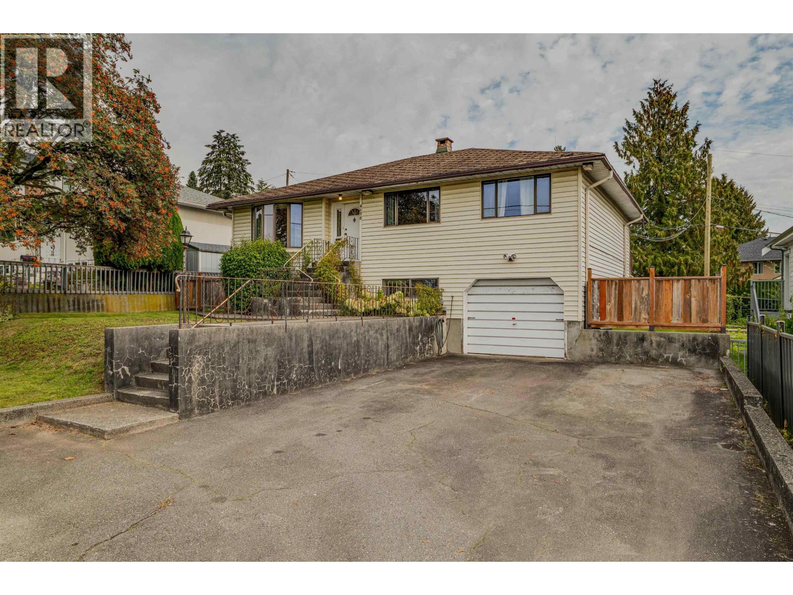 4638 ROYAL OAK AVENUE, Burnaby