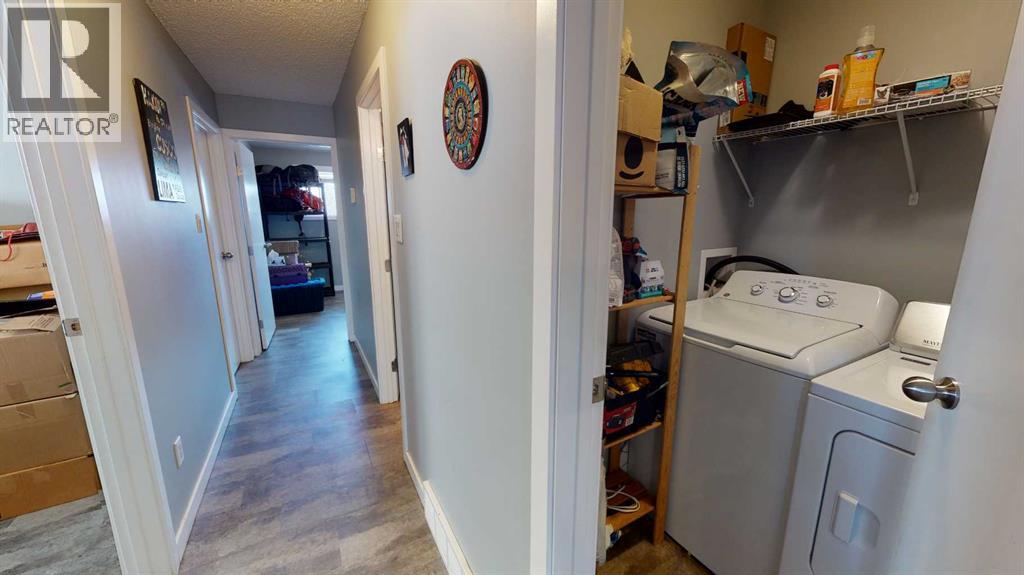 Single Family House Bi-level for Sale in  Ogden Road SE Ogden Calgary 