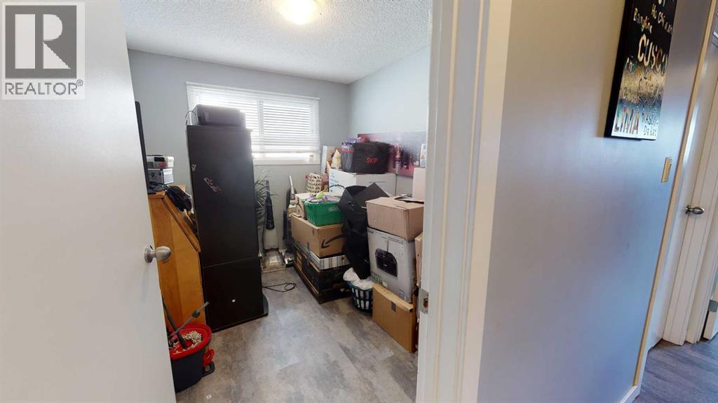 Single Family House Bi-level for Sale in  Ogden Road SE Ogden Calgary 