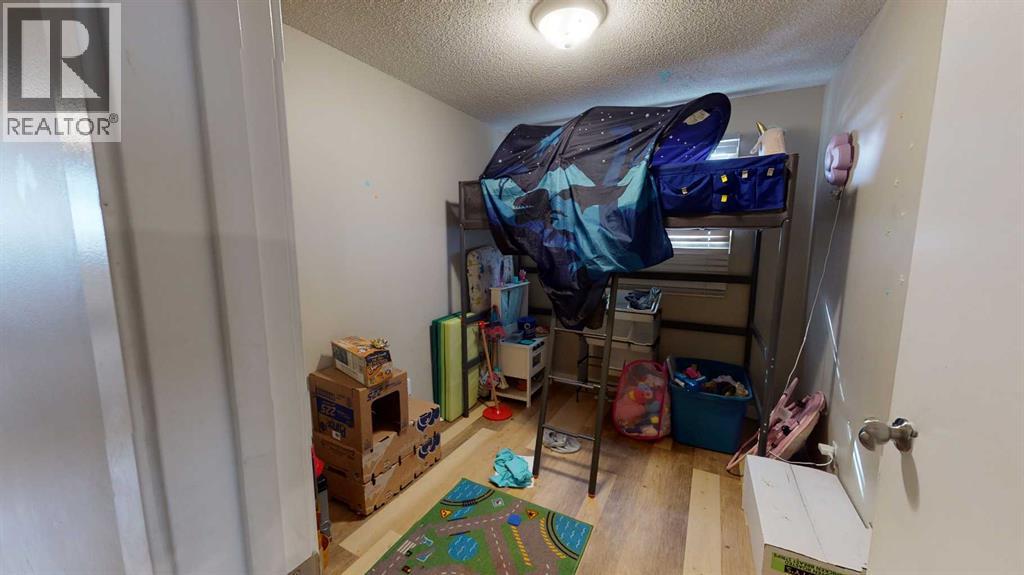 Single Family House Bi-level for Sale in  Ogden Road SE Ogden Calgary 