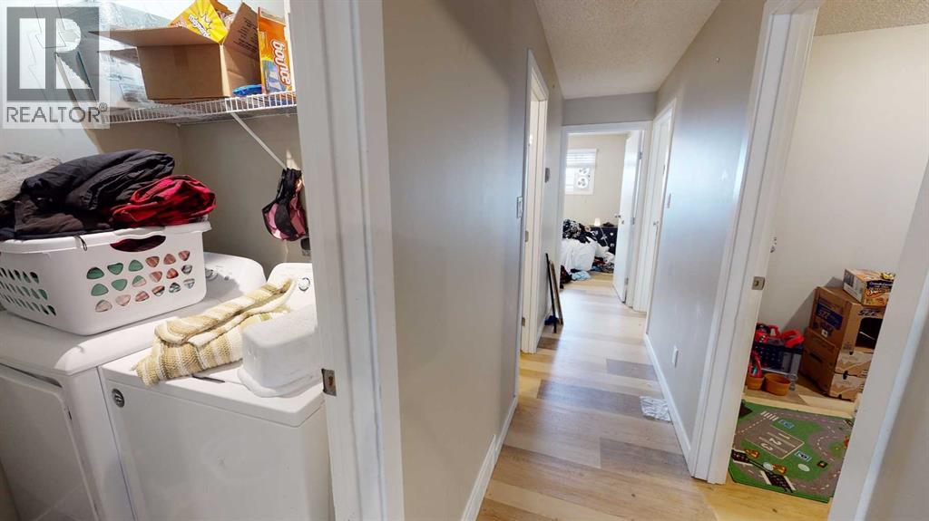 Single Family House Bi-level for Sale in  Ogden Road SE Ogden Calgary 