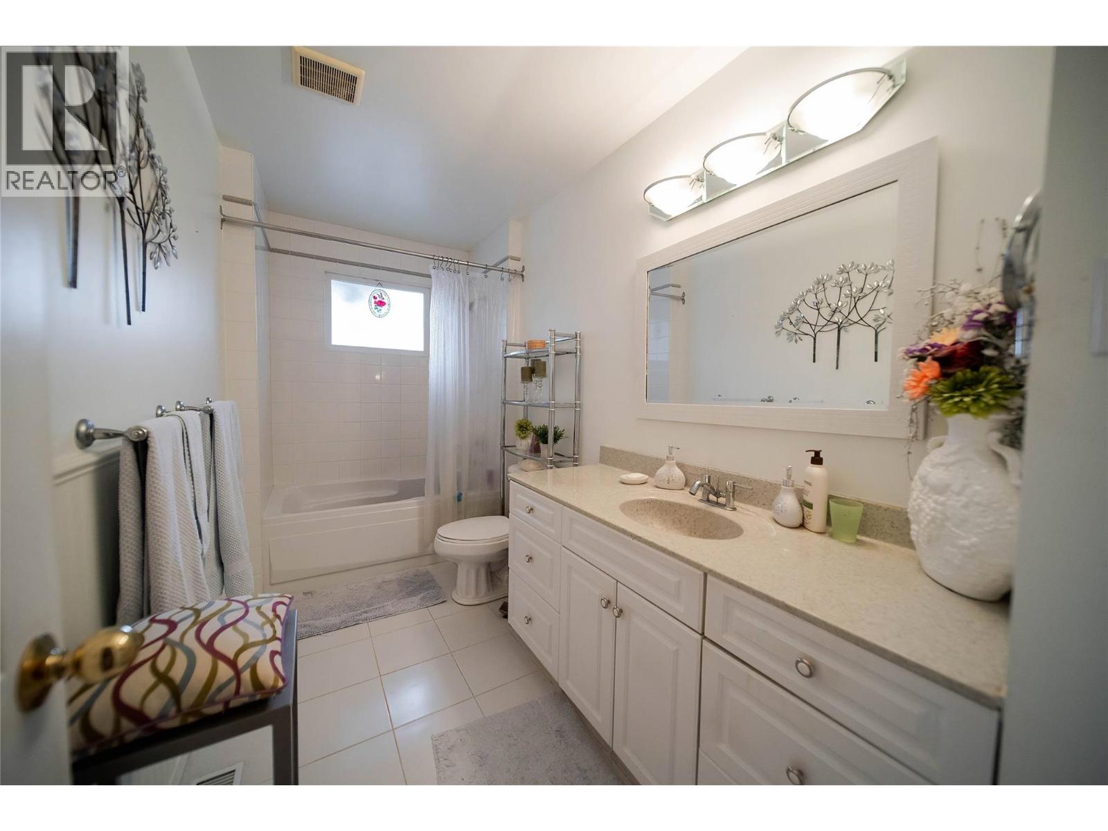 317 9th Street S, Cranbrook