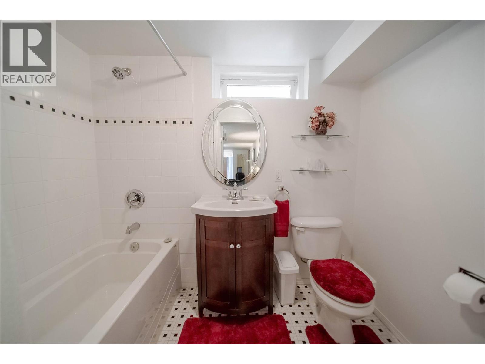 317 9th Street S, Cranbrook