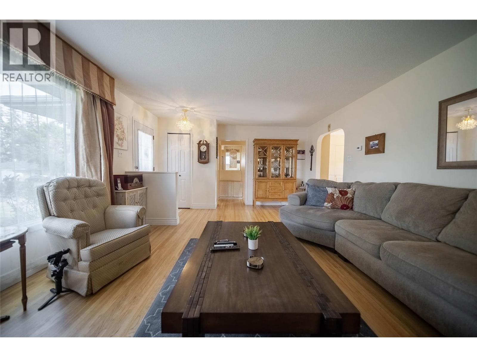 317 9th Street S, Cranbrook