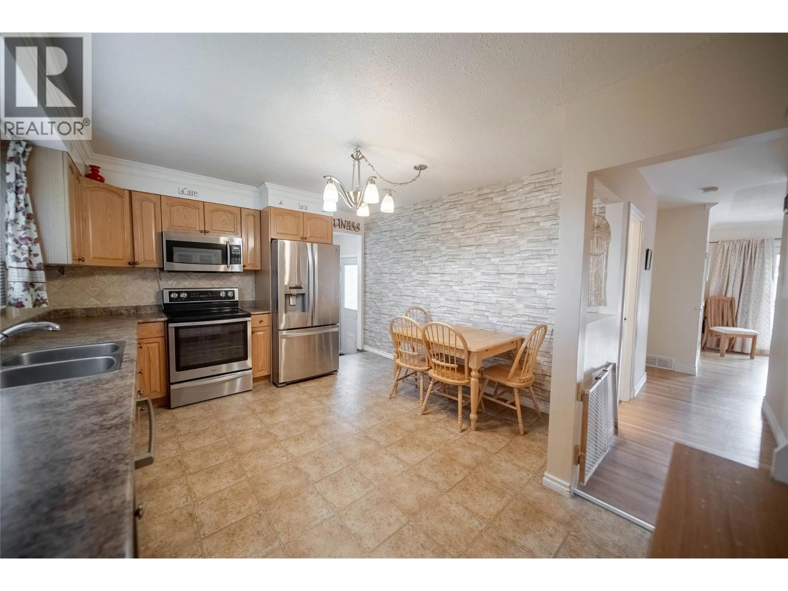 317 9th Street S, Cranbrook