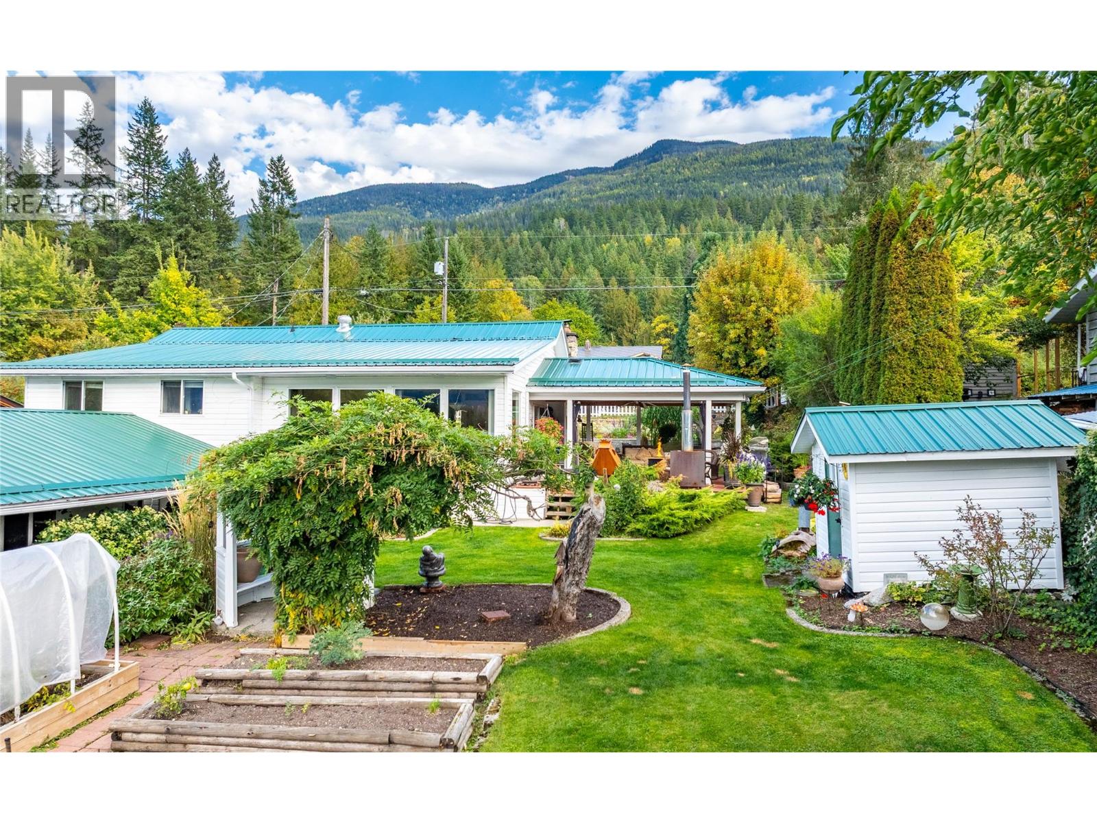 1529 RUSSEL AVENUE - 16