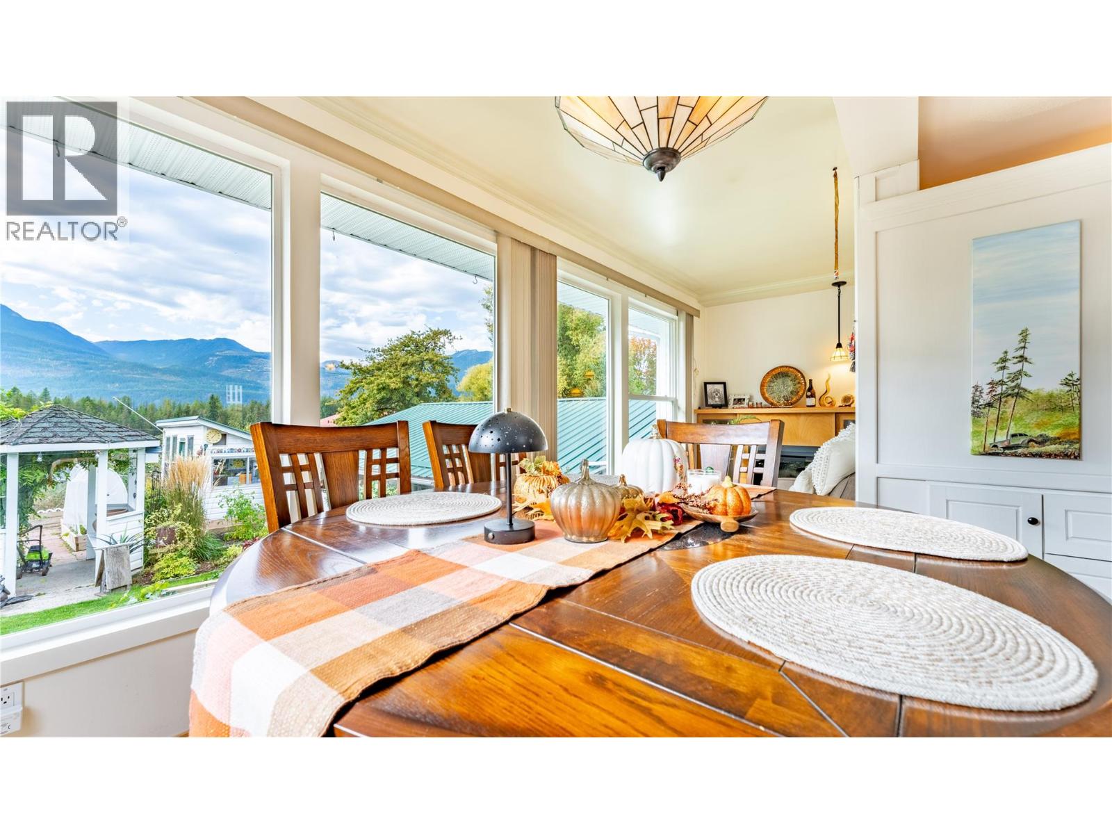 1529 RUSSEL AVENUE - 45