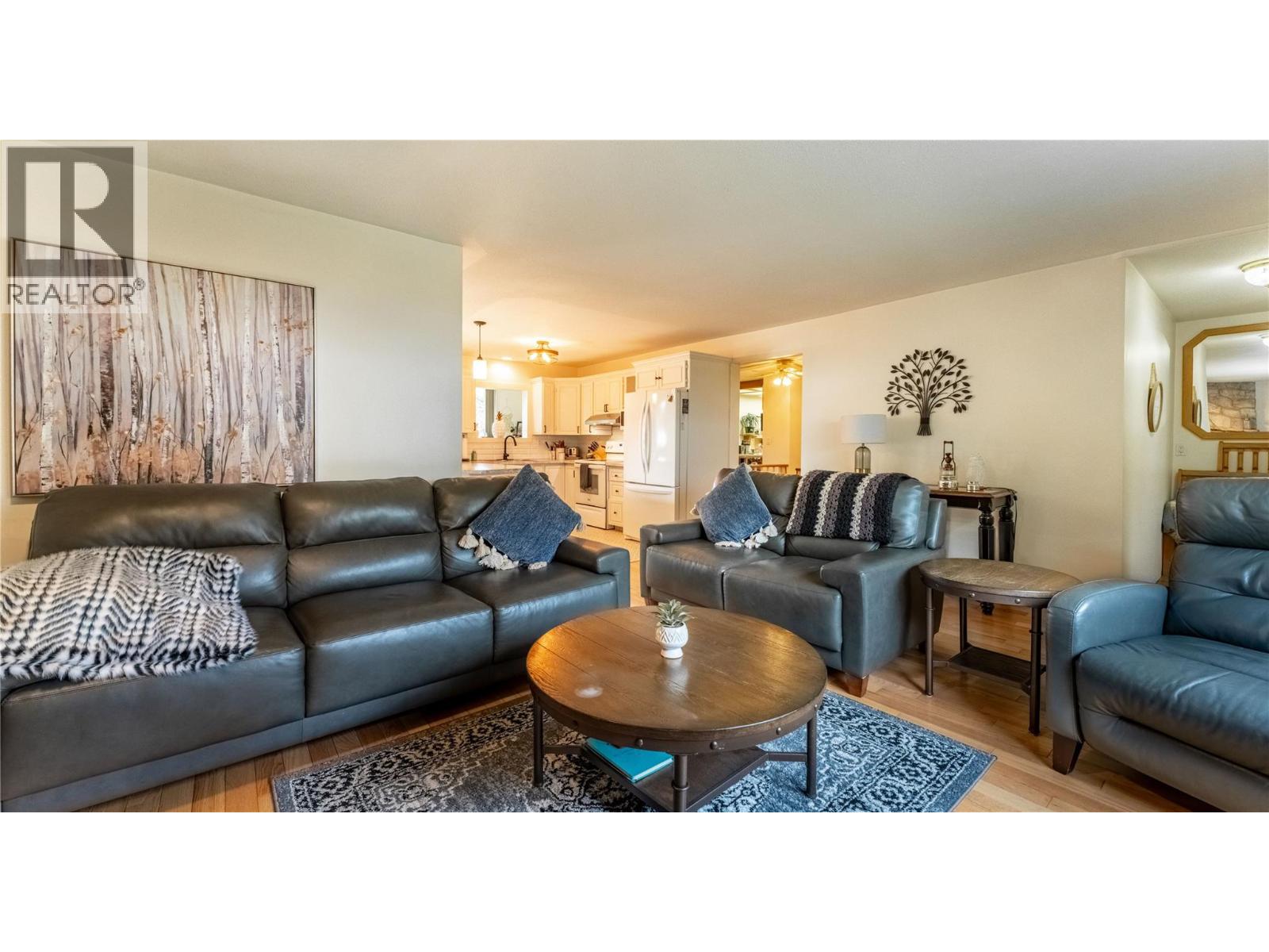 1529 RUSSEL AVENUE - 50