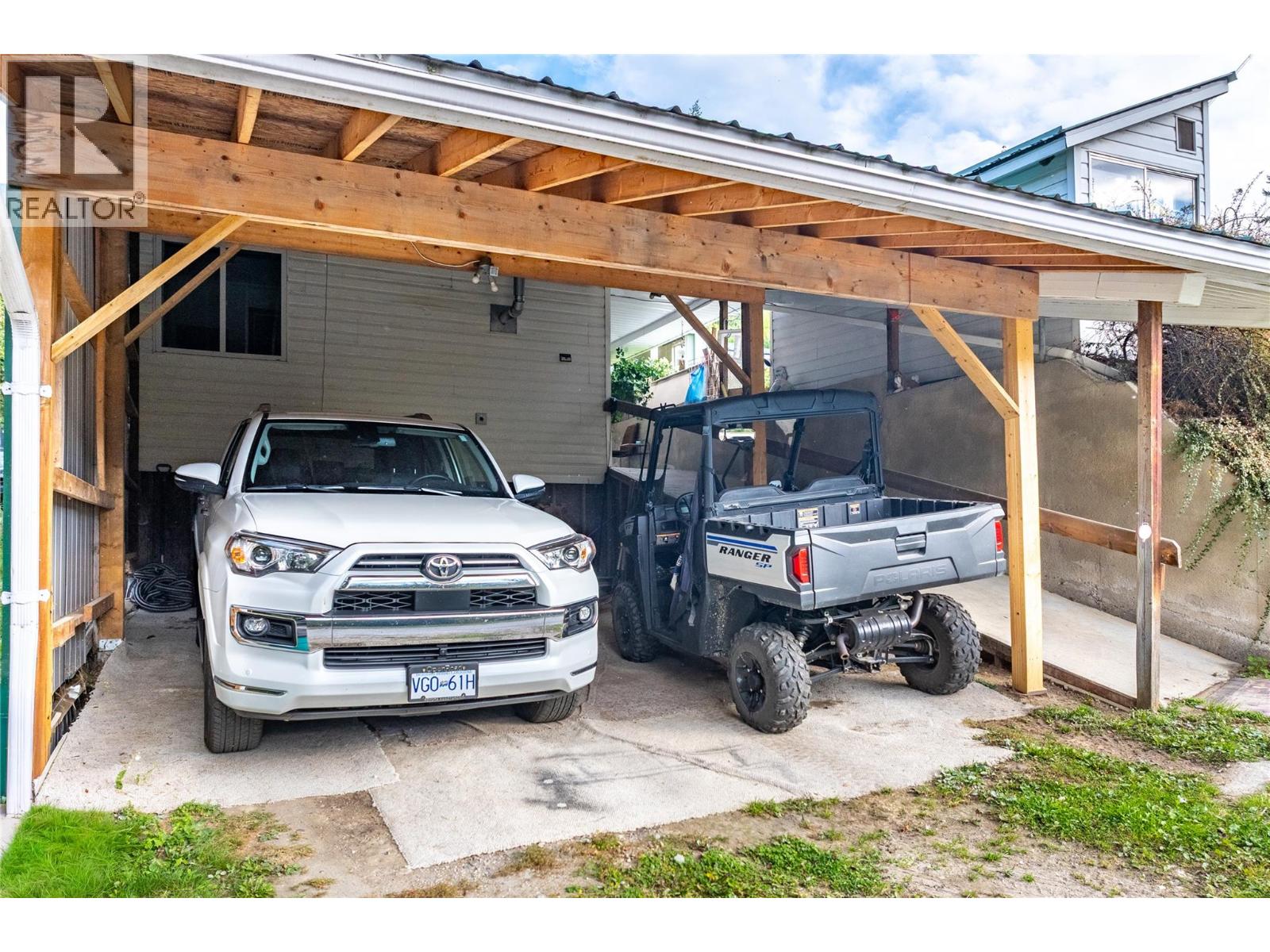 1529 RUSSEL AVENUE - 24