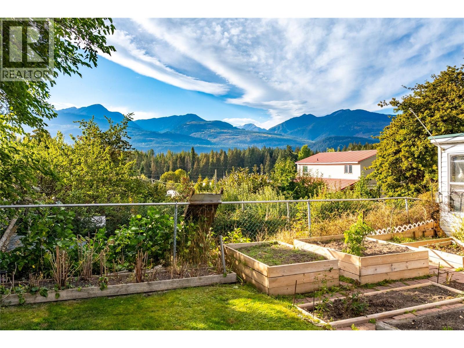 1529 RUSSEL AVENUE - 30