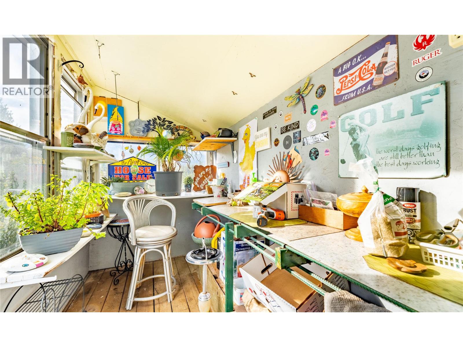 1529 RUSSEL AVENUE - 36