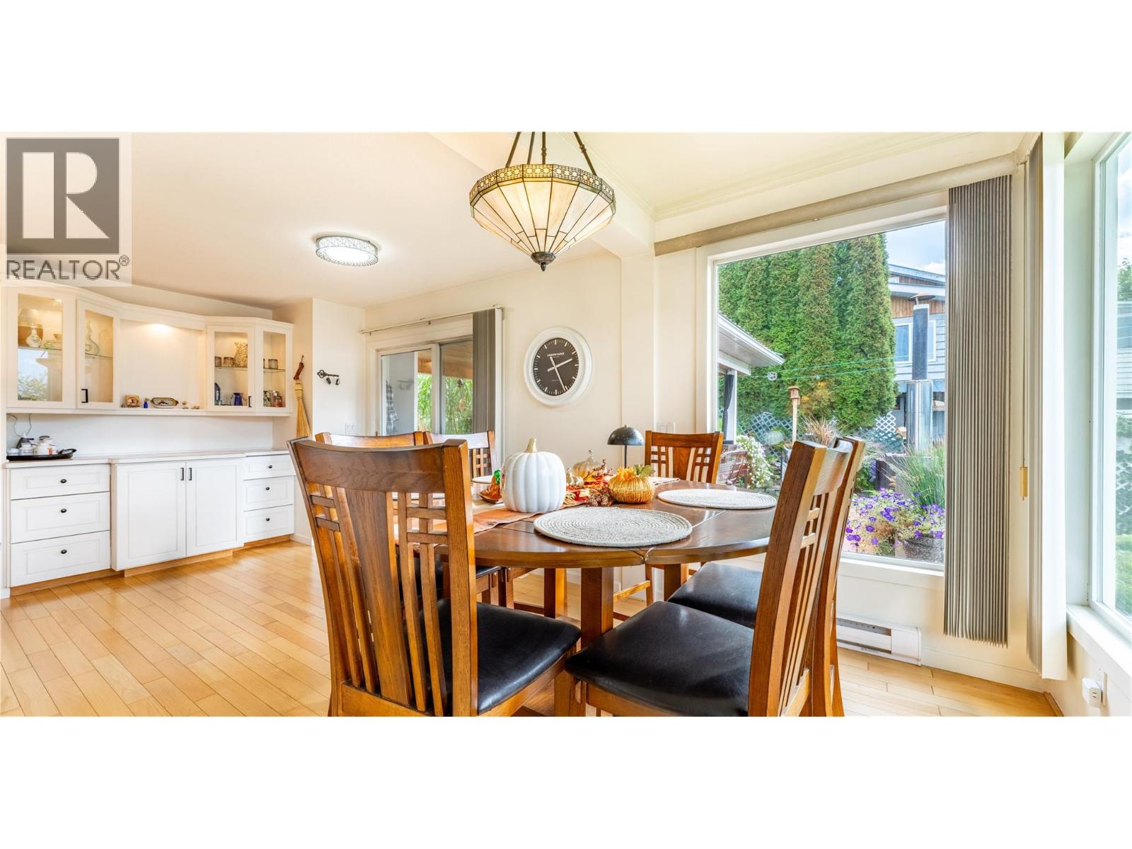 1529 RUSSEL AVENUE - 47