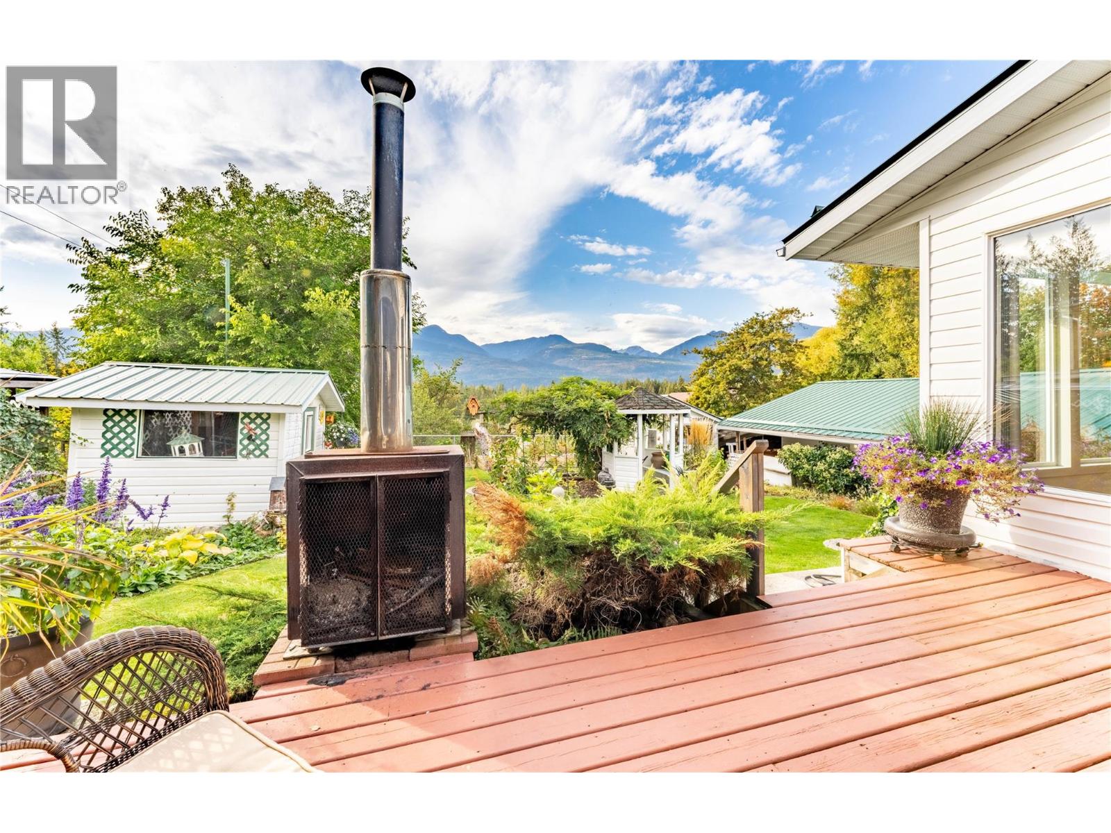 1529 RUSSEL AVENUE - 43